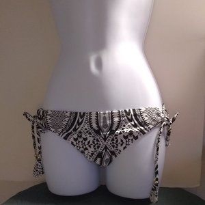 Raisins New Bikini Medium Black and white pattern